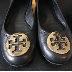 Tory Burch Flats with gold emblem